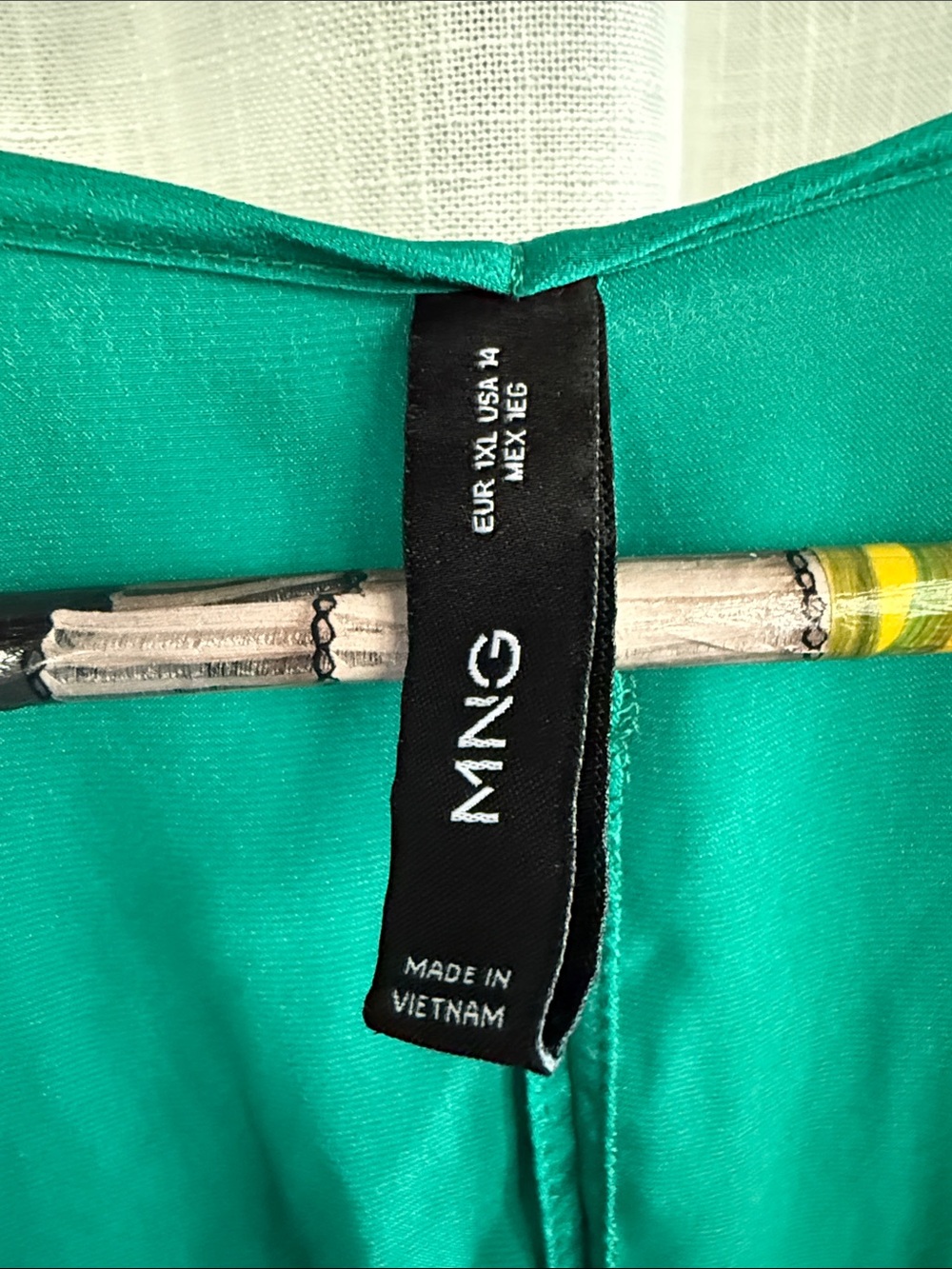 Subcategory inference for women's dress image View 4